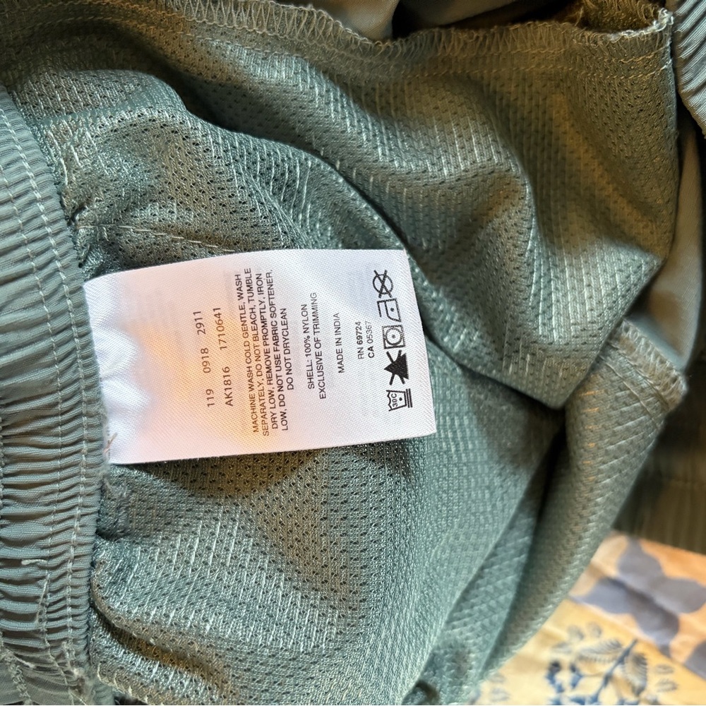 Columbia shorts size medium - Picture 7 of 13